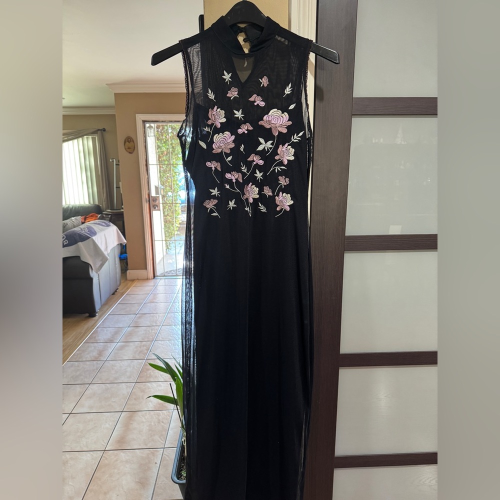 Women Floral Embroidery Maxi Dress Sz M